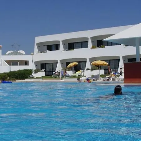 Quintinha Village 3* Armação de Pêra